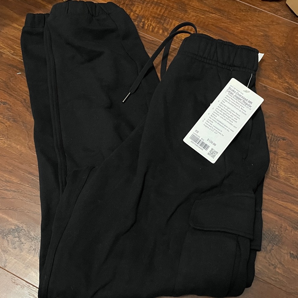 NWT lululemon scuba oversized MR cargo jogger regular black size XXS